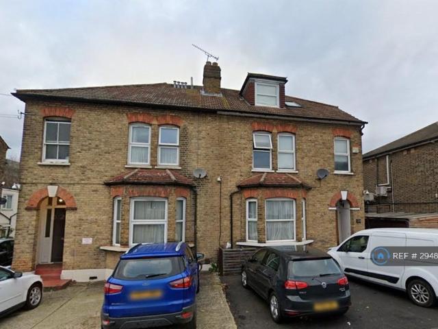 Room for rent in Rush Green, Greater London