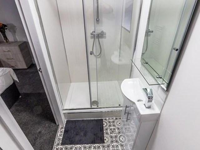 Room for rent in Moorside, Salford