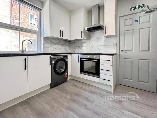 Room for rent in Fleet, Hart