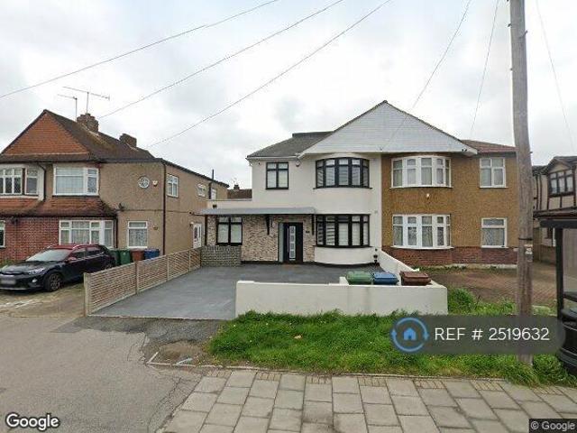 Room for rent in Lane, Greater London