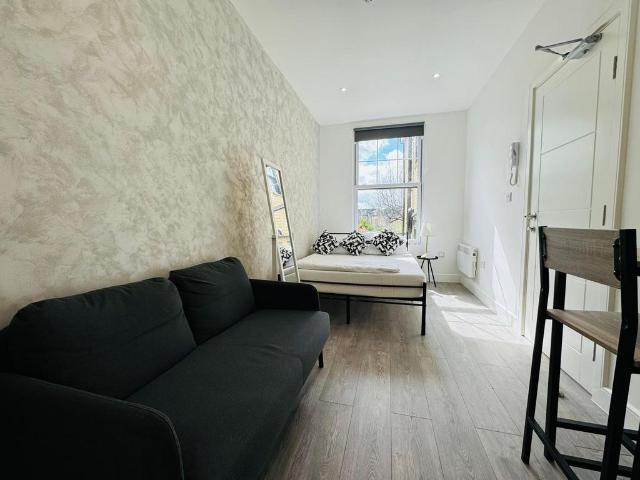 Room for rent in West Hackney, Greater London
