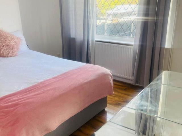 Room for rent in Greater London