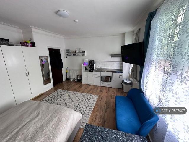 Room for rent in Palmers Green, Greater London