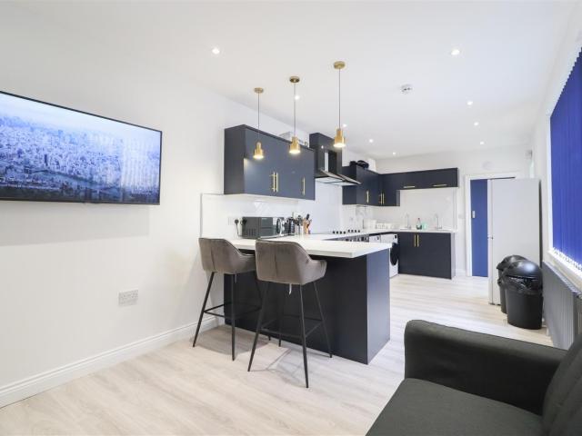 Room for rent in Coundon, West Midlands