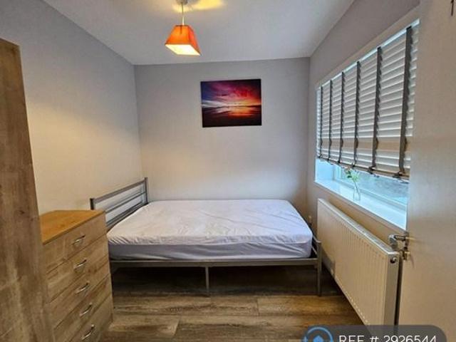 Room for rent in Lee Bank, Greater Manchester
