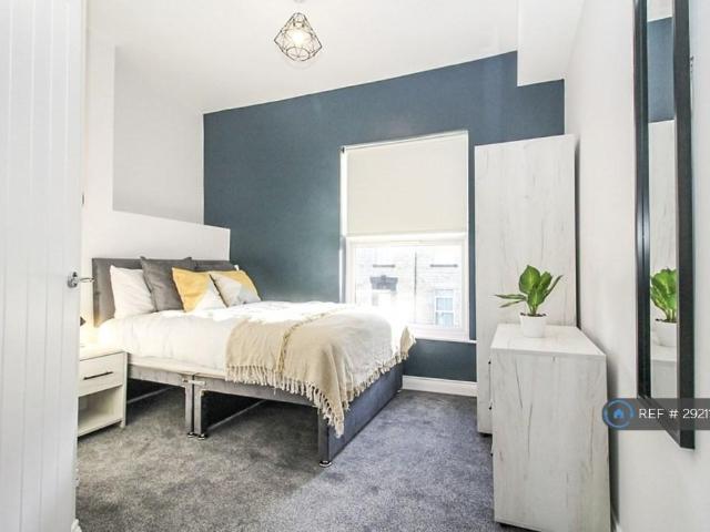 Room for rent in Armley, West Yorkshire