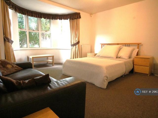 Room for rent in Gloucester, Gloucestershire
