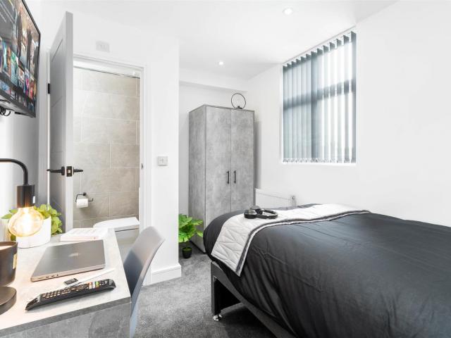 Room for rent in West Midlands