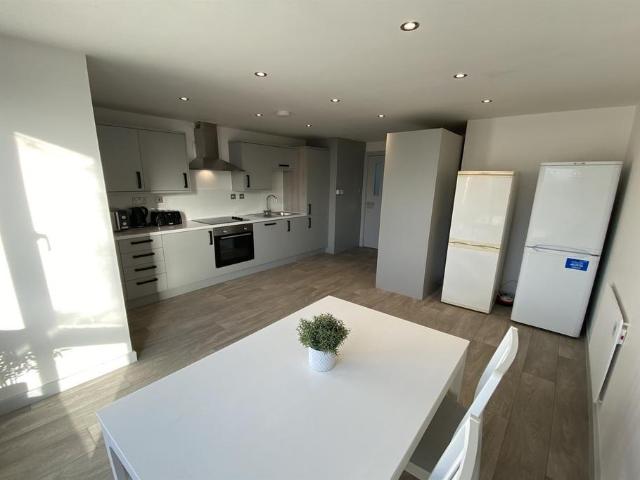 Room for rent in Attenborough, East Midlands
