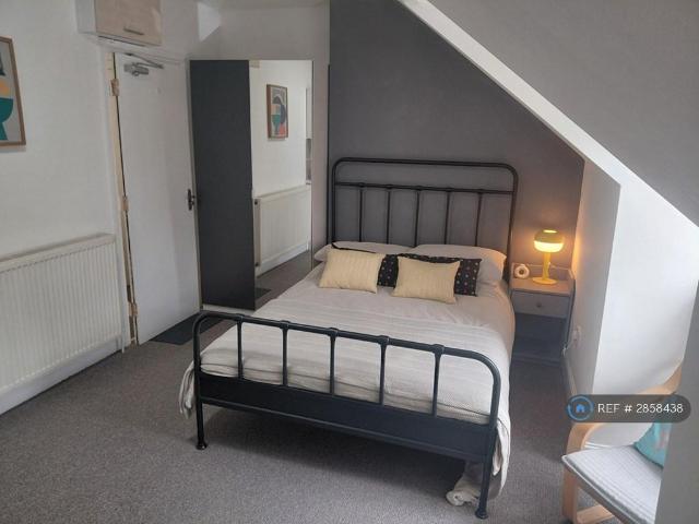 Room for rent in Sutton Coldfield, Isle Of Man
