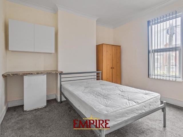 Room for rent in Gravelly Hill, West Midlands