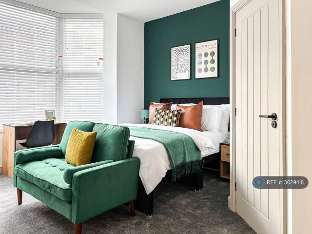 Room for rent in Daisy Hill, Lee Bank