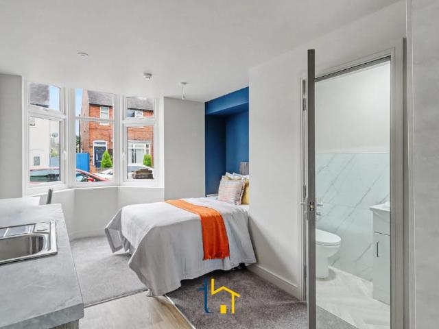 Room for rent in Aylestone Park, Old Wharf