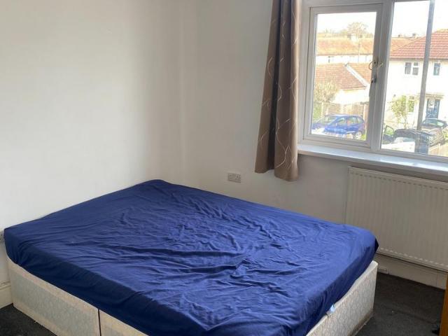 Room for rent in London Borough of Ealing, Greenford