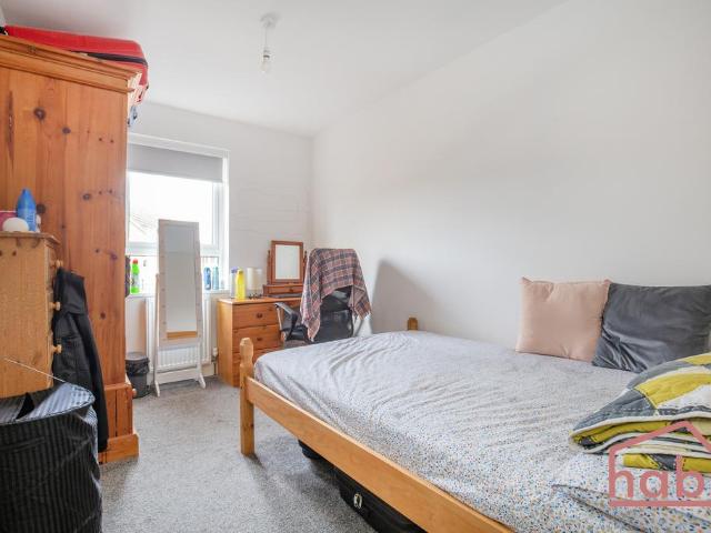 Room for rent in Clover Hill, East Bank