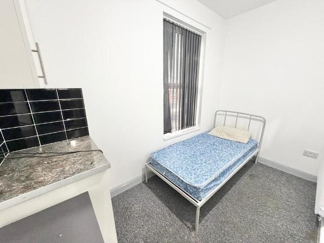 Room for rent in Winson Green, Isle Of Man