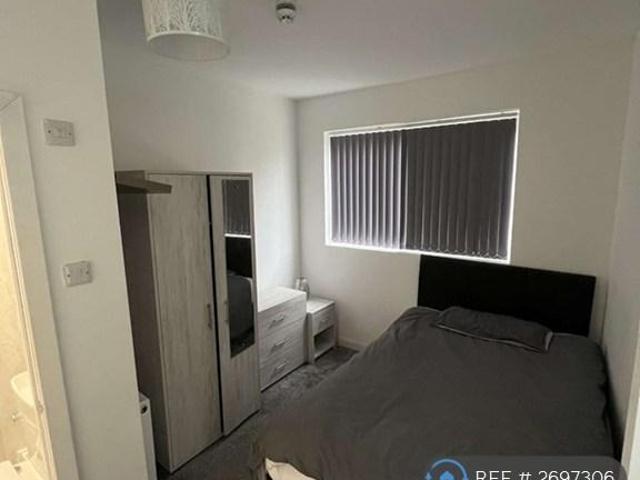 Room for rent in Potters Corner, East Midlands