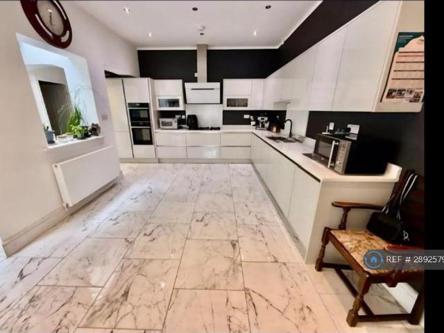 Room for rent in Gravelly Hill, West Midlands