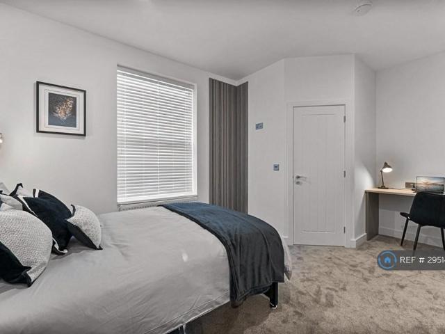 Room for rent in New Normanton, East Midlands