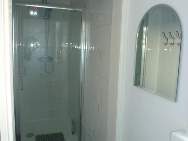 Room for rent in Penylan, Falcon Lodge