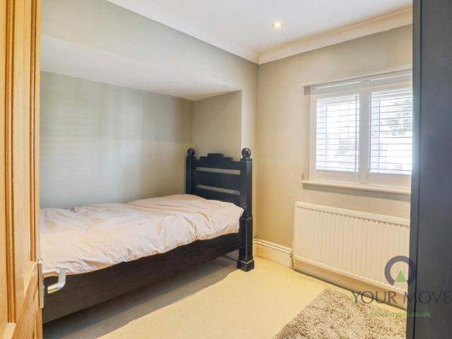 Room for rent in Carshalton Beeches, Greater London