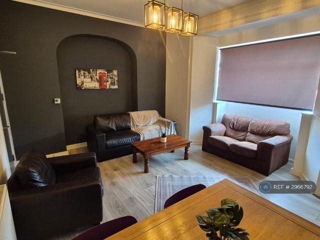 Room for rent in Nangreaves, Wales