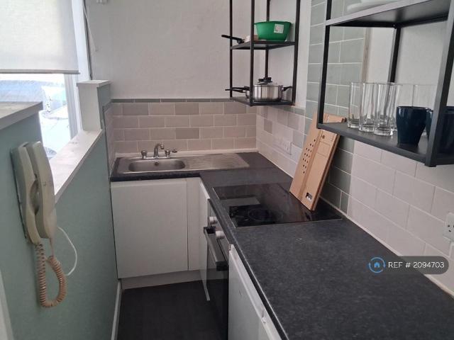 Room for rent in Upton, Babbacombe