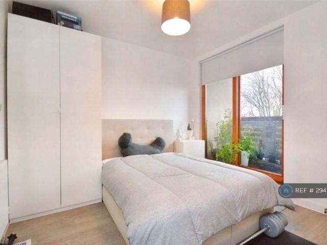 Room for rent in Ledston, West Yorkshire