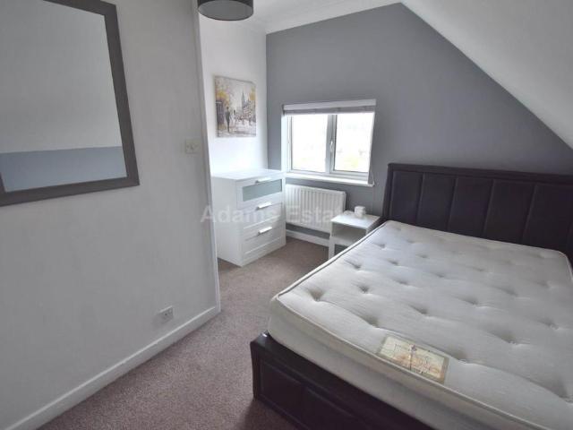 Room for rent in Newtown, Reading