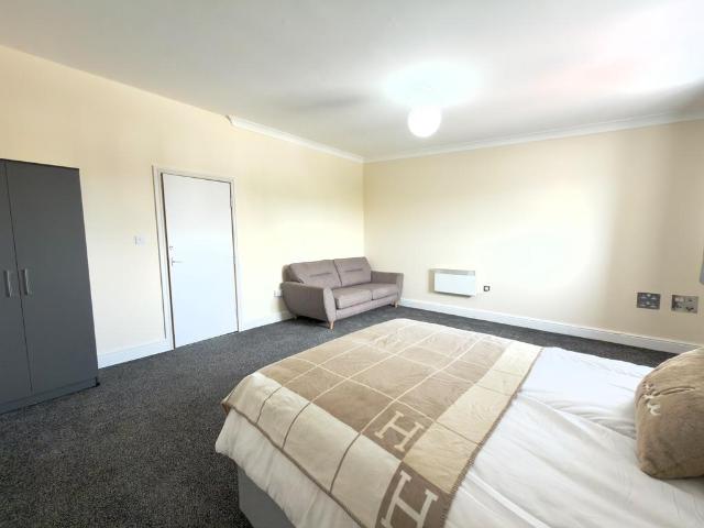Room for rent in Ladywood, West Midlands