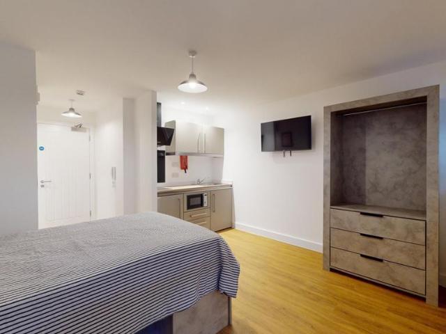 Room for rent in Elmfield, Leicestershire