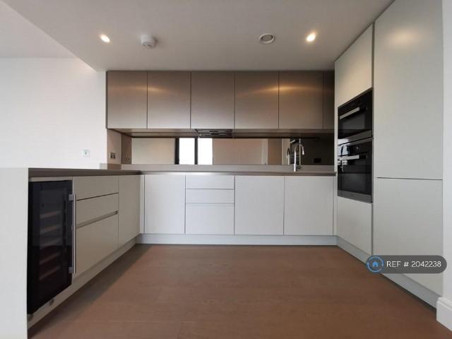 Room for rent in Vauxhall, Greater London