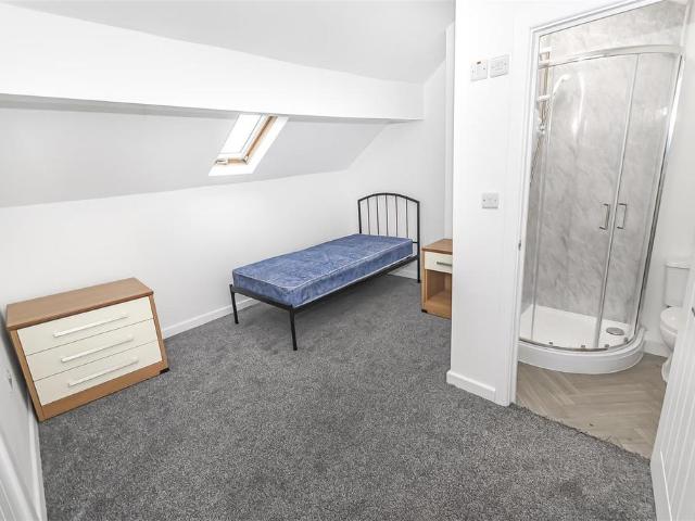 Room for rent in Shaw and Crompton, Pendock