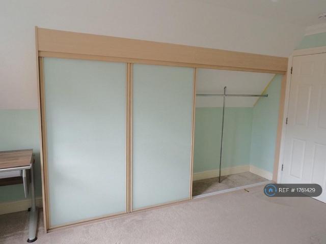 Room for rent in The Galleries, Navestock Side