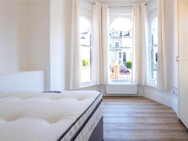 Room for rent in London Borough of Croydon, Addiscombe