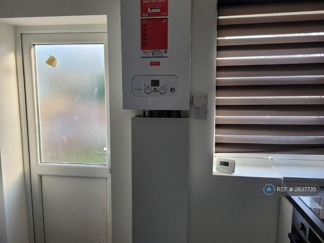 Flat for rent in New Town, Monks Orchard