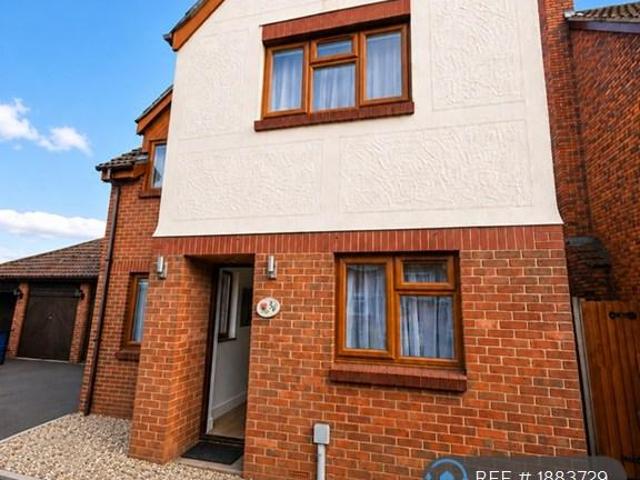 Room for rent in Badgers Dene, Grays