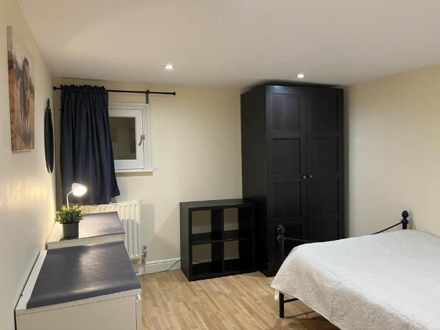 Room for rent in Charlotteville, Westborough