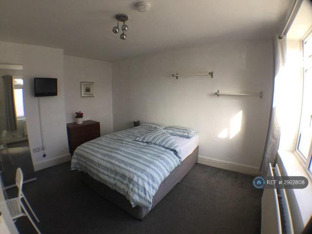 Room for rent in Isle Of Dogs, Isle Of Man