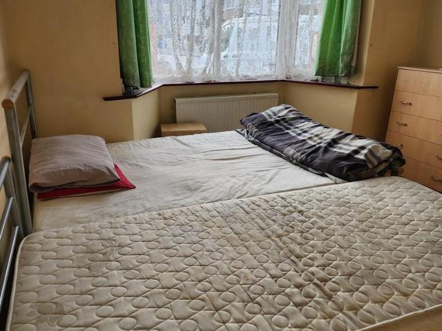 Room for rent in Kingsbury, Greater London