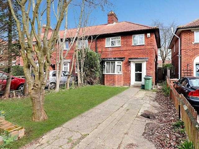 Room for rent in Headington Hill, The Slade