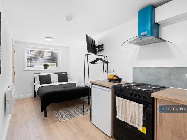Room for rent in London Borough of Croydon, South Norwood