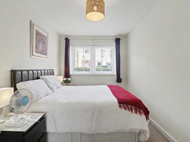 Room for rent in Mile End, Greater London