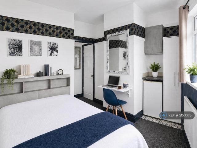 Room for rent in Claremount, Halifax