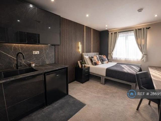 Room for rent in Coalville, Leicestershire