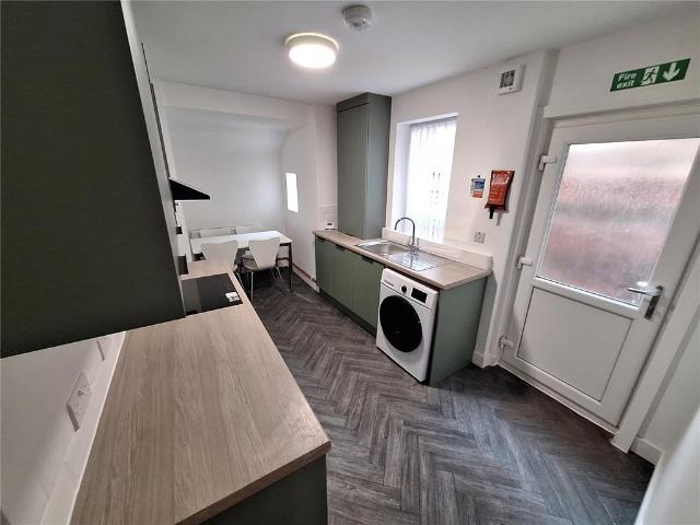 Room for rent in West Bank, Widnes