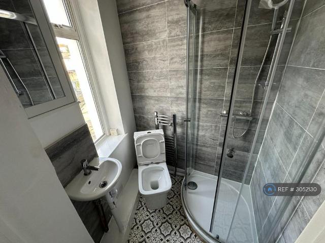 Room for rent in Foord, Folkestone and Hythe
