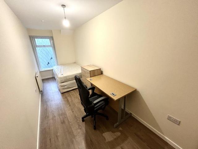 Room for rent in Pontypridd, Wales