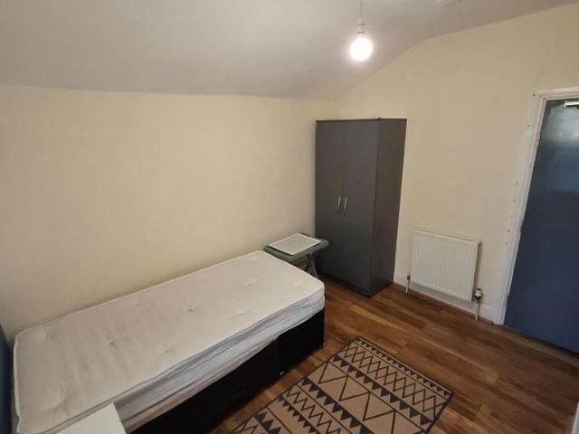 Room for rent in Winson Green, Isle Of Man