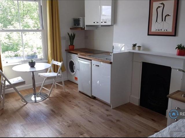 Flat for rent in North Kensington, Isle Of Man